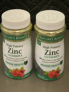 lot 258 image: Two Bottles of Natures Bounty Zinc Gummies for Immune Health