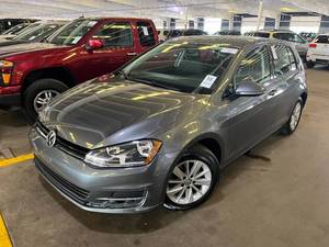 lot 13 image: 2017 VW Golf Comfortline Hatchback