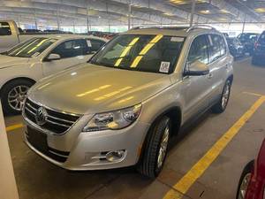 lot 14 image: 2009 Volkswagen Tiguan Comfortline AWD