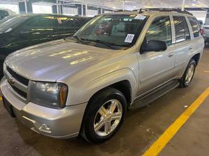 lot 25 image: 2008 Chevrolet Trailblazer 3LT 4x4