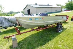 lot 6 image: 14 Sea Nymph Aluminum Fishing Boat
