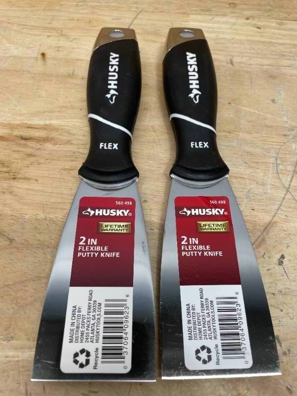 lot 47 image: Lot of 2 - Husky 2 Flexible Putty Knives