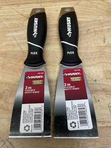 lot 54 image: Lot of 2 - Husky 2 Flexible Putty Knives