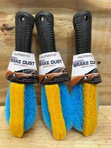 lot 66 image: Lot of 3 - AutoSpa Deluxe Grip Tech Wheel and Brake Dust Brushs