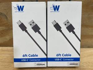 lot 70 image: Lot of 2 - 6 USB-C Cables
