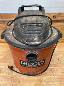 lot 29 image: RIDGID 9 Gallon 4.25 Peak HP NXT Shop Vacuum Wet Dry Vac Model # HD0900