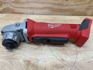 lot 11 image: Milwaukee M18 18V Lithium-Ion Brushless Cordless 4-12 in.5 in. Grinder Model # 2680-20 - Tool Only