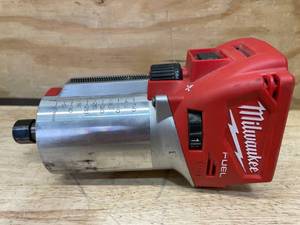 lot 103 image: Milwaukee M18 FUEL 18V Lithium-Ion Brushless Cordless Compact Router Model # 2723-20 - Tool-Only