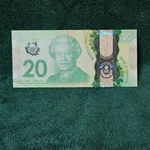 lot 27 image: 2017 $20 Canada Note BU