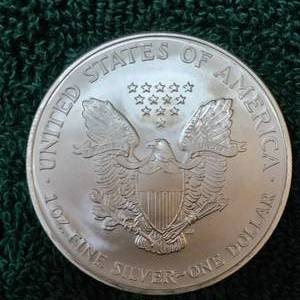 lot 59 image: 2006 Silver Eagle UNC