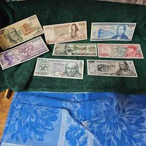 lot 71 image: Mexican Pesos Bills Collection UNC