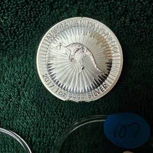 lot 107 image: 2017 1 oz Kangaroo