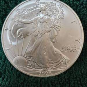 lot 136 image: 2006 Silver Eagle UNC