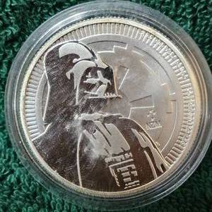 lot 145 image: 2017 Darth Vader Star Wars 1 oz Silver Coin