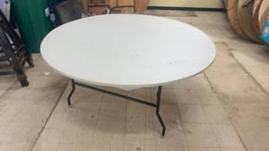 lot 29 image: Used Round Folding Table with Metal Legs