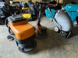 lot 33 image: 3 Walk Behind Floor Scrubbers Taski Ergodisc 175, Taski, Advance Aqua Clean FLX