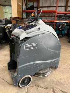 lot 39 image: Advance SC1500 REV Ecoflex floor scrubber