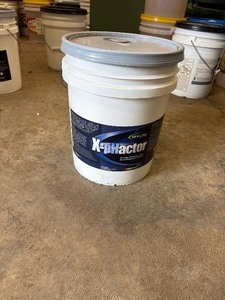 lot 61 image: X-pHactor premium powdered tile & grout restorative cleaner