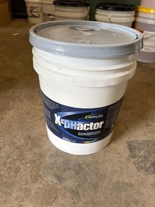 lot 76 image: X-pHactor Premium Powdered Tile & Grout Restorative Cleaner
