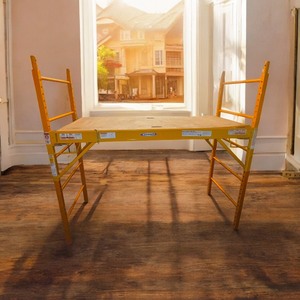 lot 16C image: 6 Werner Steel Scaffold Set, Includes 1 platform 2 upright end pieces and 2 side pieces.