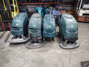 lot 10 image: 4 Nobles Speed Scrub Floor Scrubbers