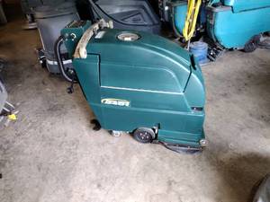 lot 9 image: Nobles Speed Scrub 2407 Floor Scrubber