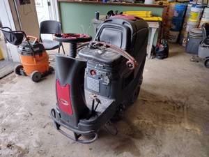 Viper AS710R Seated Floor Scrubber (Works)