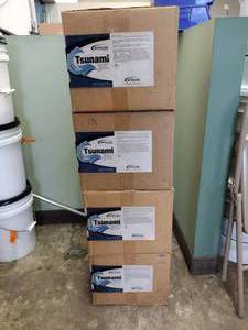 lot 131 image: 4 boxes of 4 1 Gallon Jugs. Powdered Extraction Detergent with Minimum Residue & Maximum Cleaning Powder