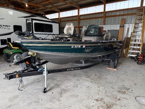 2003 Lund Pro V - 18' Tournament Boat