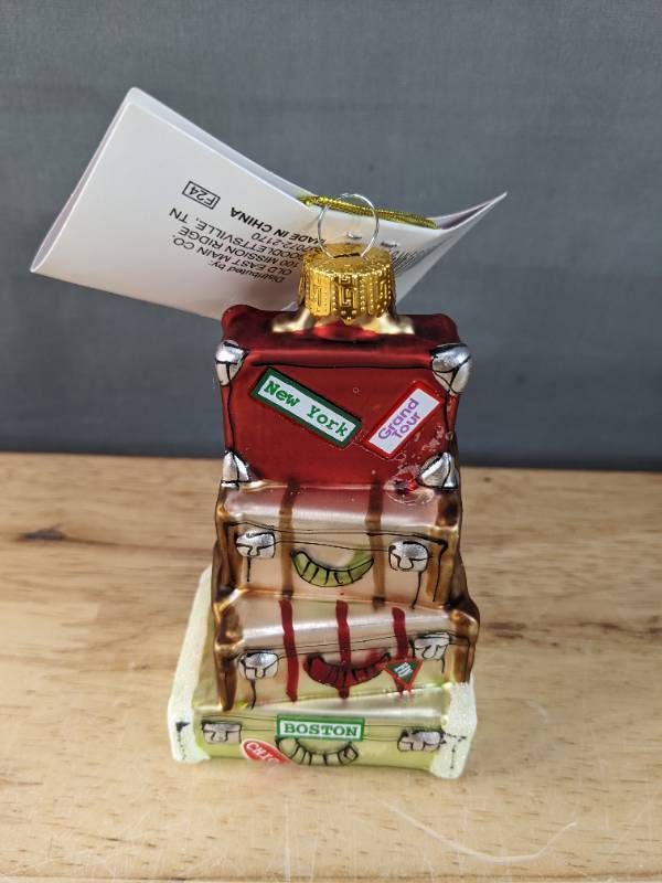 lot 313 image: 6 Brand New Luggage Christmas Tree Ornaments N