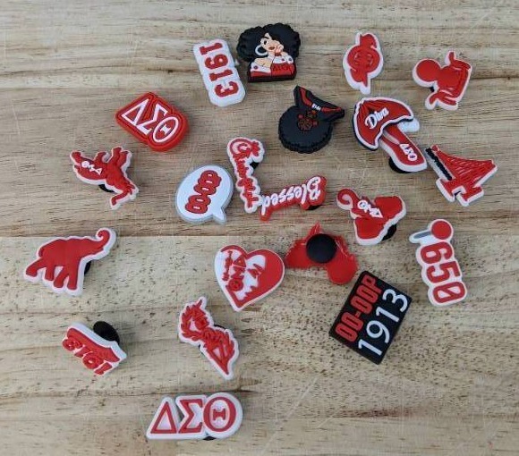 lot 91E image: 22 Brand New Sorority Character Croc Charms N