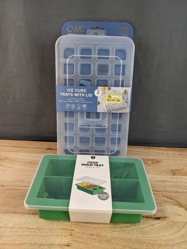 lot 117 image: Brand New CWC Ice Cube Tray with Lid an Food Mold Tray N