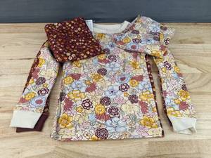 lot 95 image: Brand New Members Mark Girls Two Piece Pajama Set Top Bottom Flowers Size 6 N