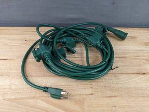 lot 132A image: Brand New Outdoor Extension Cord with Multiple Outlets N