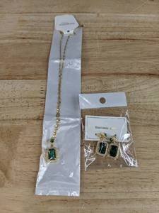 lot 187 image: Brand New Emerald Green Stainless Steel Necklace and Earrings Set N