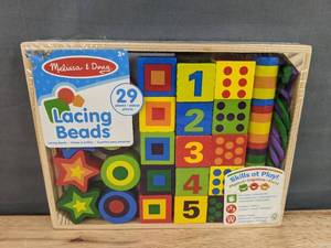 lot 196 image: Brand New Melissa & Doug Lacing Beads Set with 29 Pieces in Wooden Storage Box N