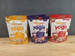 lot 77H image: 6 Brand New Happy Baby Organic Yogis Freeze-Dreid Yogurt and Fruit Snacks Banana & Mango, Blueberry, and Blueberry N
