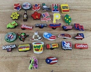 lot 90H image: 32 Brand New Puerto Rico Theme Croc Charms N