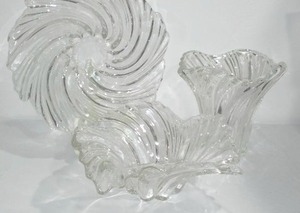lot 146 image: Vintage Mikasa Bowls and Vase
