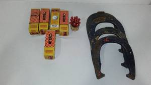 lot 132 image: Nitro Golf Balls and Horseshoes.