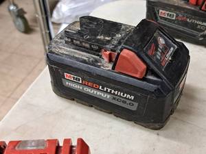 lot 215 image: Milwaukee M18 Red Lithium High Output XC6.0Ah Battery Pack