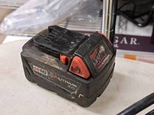 lot 216 image: Milwaukee M18 Red Lithium XC Battery Pack