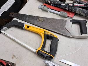 lot 240 image: Lot of (2) Assorted Saws - 12 Hack Saw, 18 Carpenter Saw