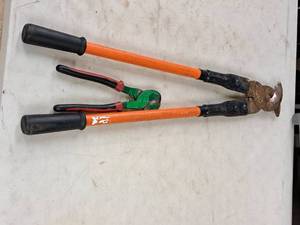 lot 246 image: Lot of (2) Cable Cutters