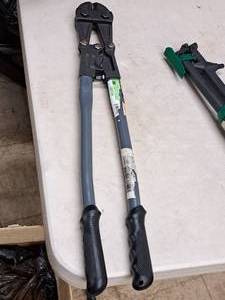 lot 248 image: 24 Bolt Cutter  Cable Cutter