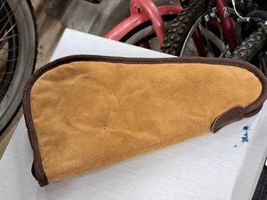 lot 254 image: Kolpin Soft Leather Handgun Case
