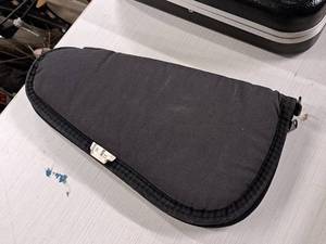 lot 255 image: Allen Co Model 36 Size 11 Soft Side Handgun Case