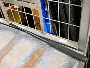 lot 262 image: 20 Collapsible Metal Baton