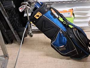 lot 263 image: Lot of (7) Terra Firma Golf Clubs with Golf Bag