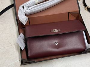 lot 292 image: Coach Womens Purse